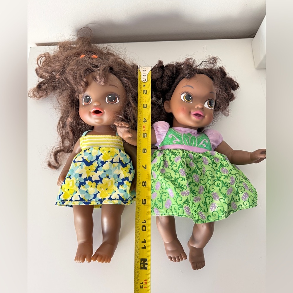 Beautiful Dolls Set - Picture 2 of 2